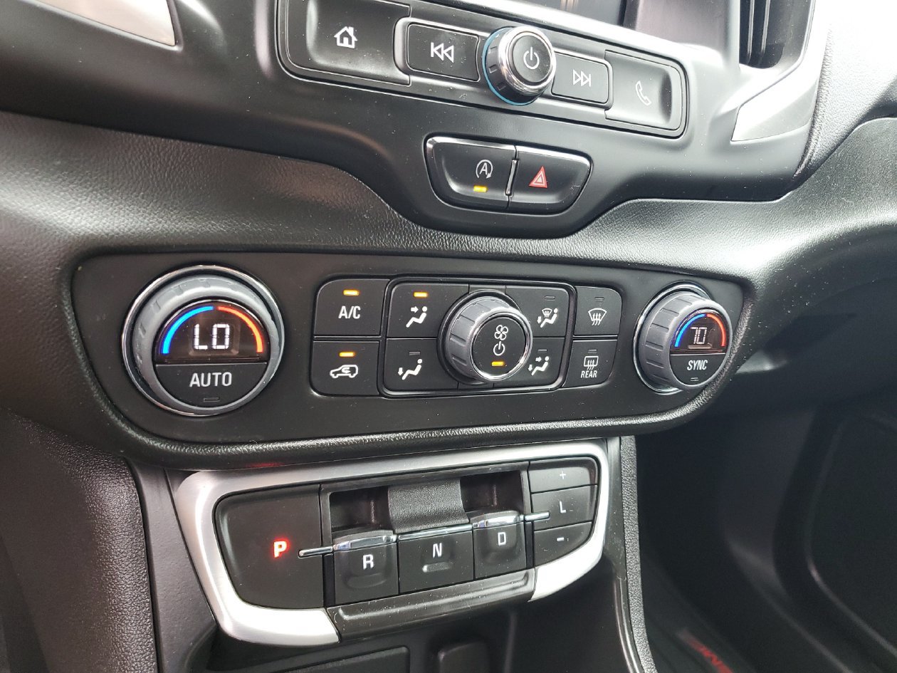 Used 2022 GMC Terrain SLE w/ Driver Convenience Package FWD image 21