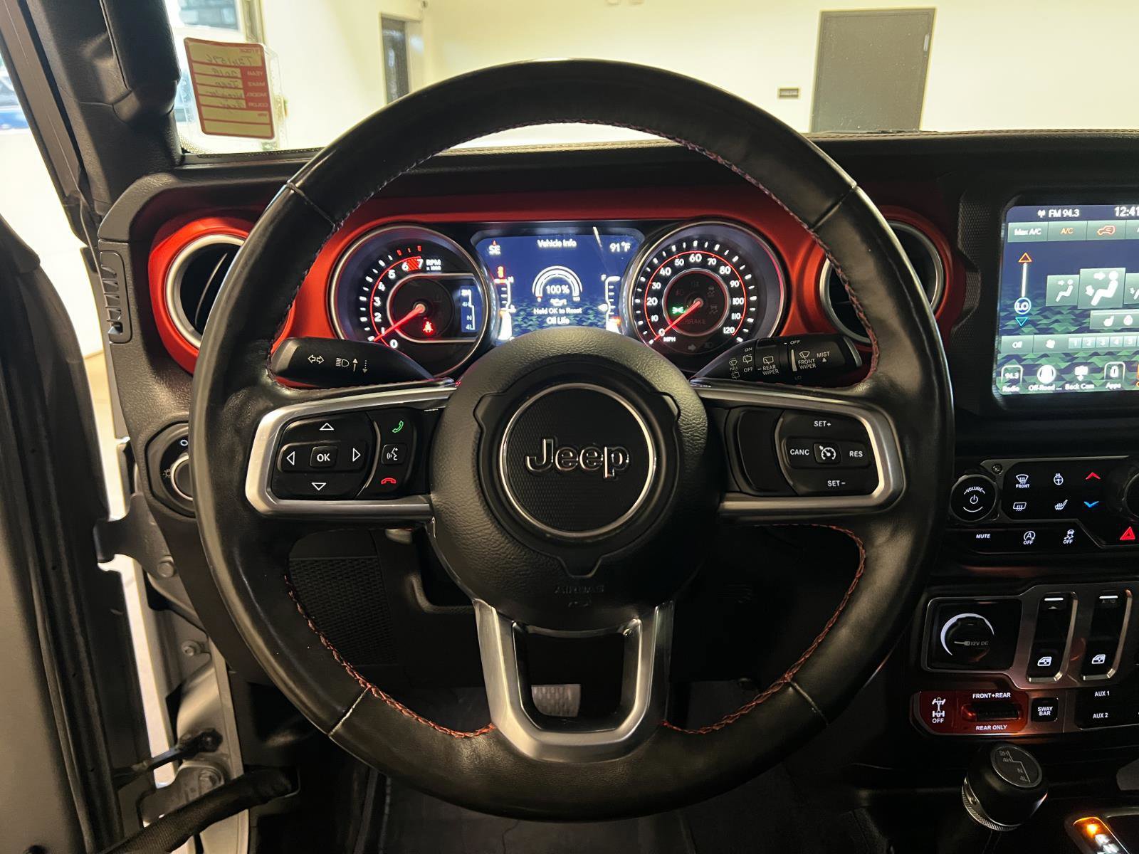 Used 2018 Jeep Wrangler Rubicon AWD/4WD image 11