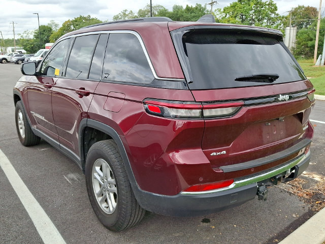Used 2025 Jeep Grand Cherokee Laredo w/ Luxury Tech Group I AWD/4WD image 4