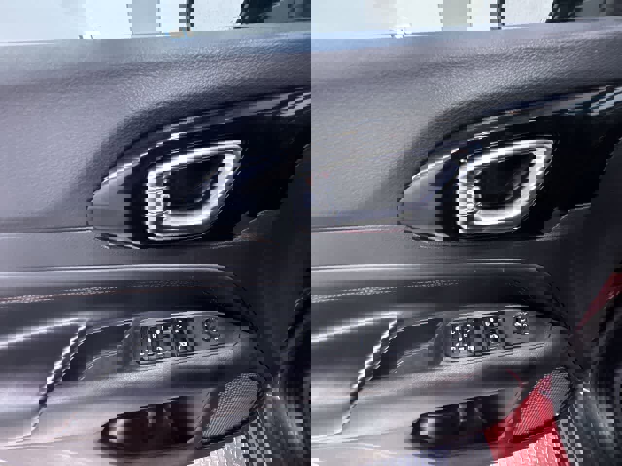 Used 2023 Jeep Compass Limited image 12