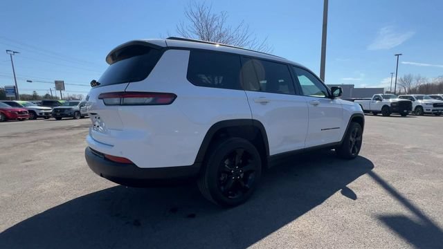 Used 2023 Jeep Grand Cherokee L Laredo AWD/4WD image 8