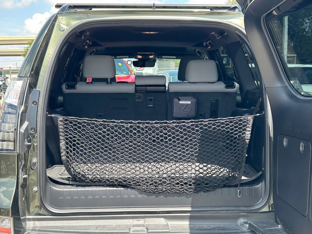 Used 2023 Lexus GX 460 w/ Black Line Special Edition image 14