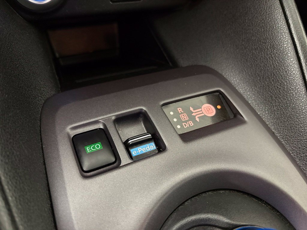 Used 2025 Nissan Leaf S FWD image 28
