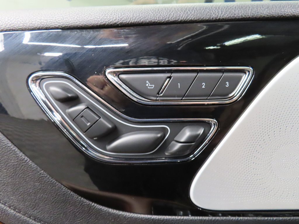 Used 2023 Lincoln Aviator Reserve w/ Equipment Group 201A image 57