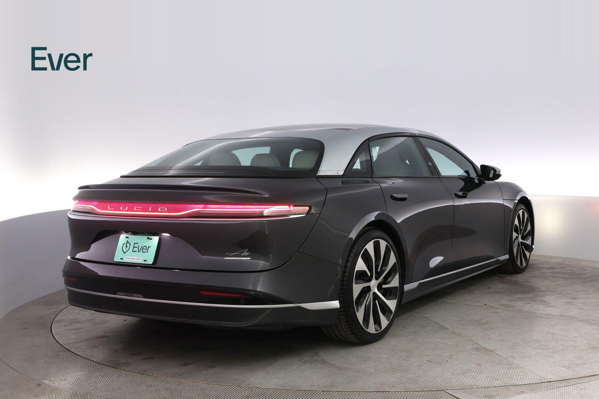 Used 2023 Lucid Air Grand Touring image 3