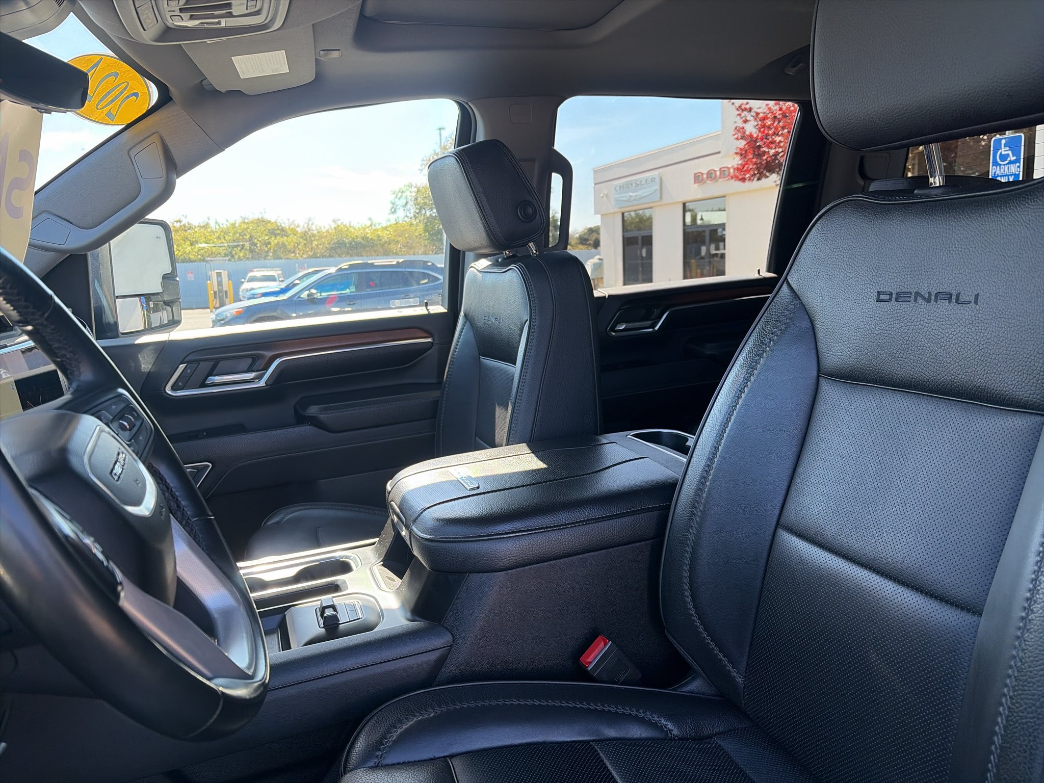 Used 2024 GMC Sierra 3500 Denali w/ Denali Reserve Package AWD/4WD image 7