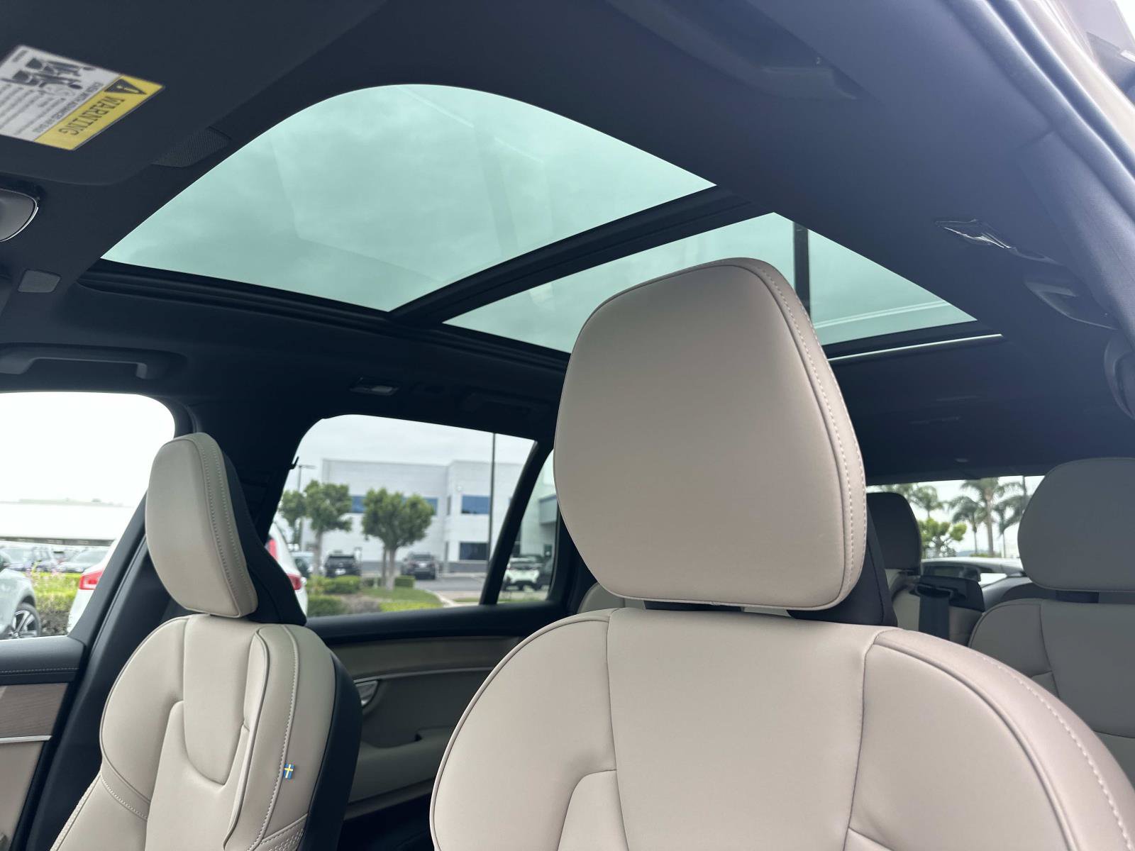 New 2026 Volvo XC90 T8 Plus w/ Protection Package Premier AWD/4WD image 25