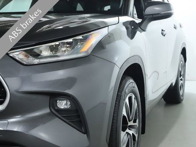 Used 2023 Toyota Highlander Limited image 6