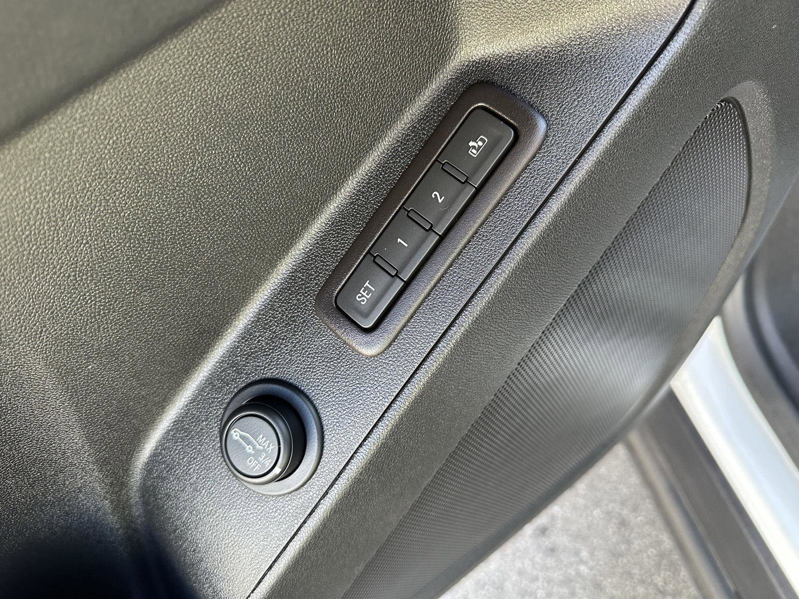 Used 2022 Chevrolet Equinox Premier image 25