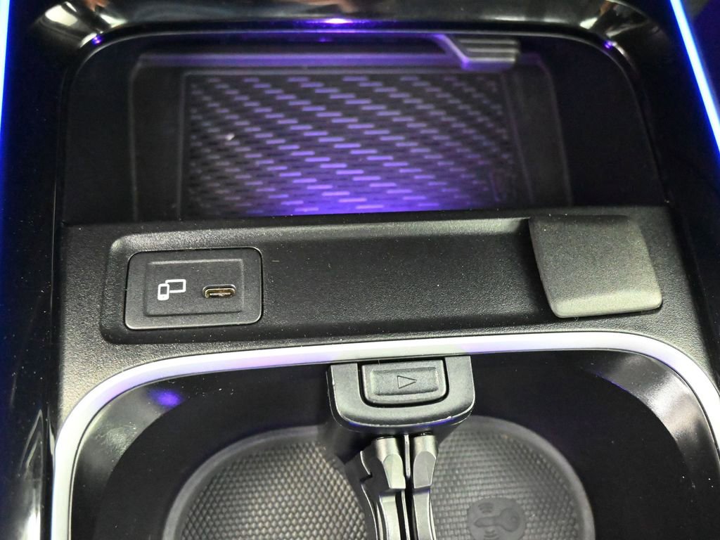 Used 2023 Mercedes-Benz GLB 250 4MATIC image 14