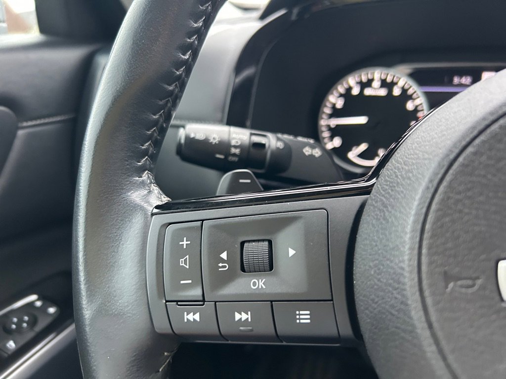 Used 2022 Nissan Pathfinder SL image 38