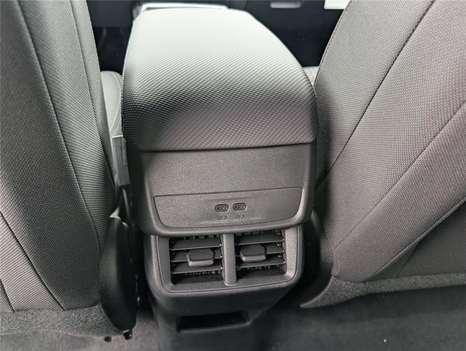New 2026 Chevrolet Equinox LT w/ Safety and Technology Package AWD/4WD image 14