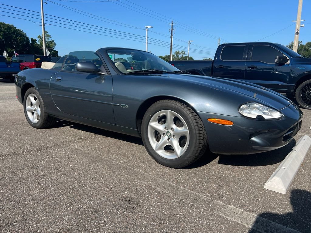 Used 2000 Jaguar XK8 Convertible RWD image 4