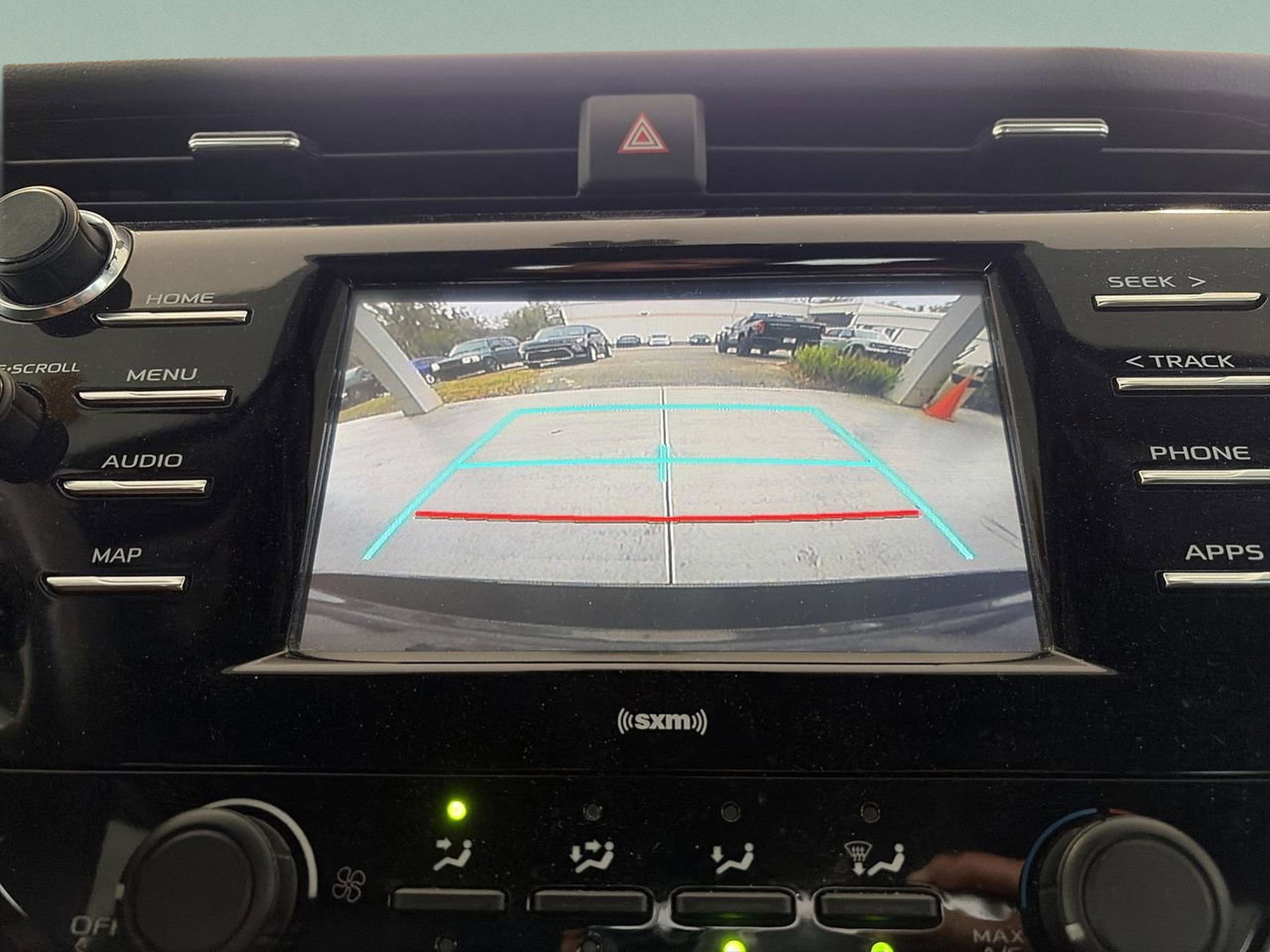 Used 2020 Toyota Camry LE image 21