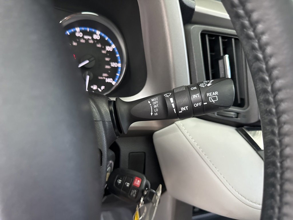 Used 2016 Toyota RAV4 XLE image 33