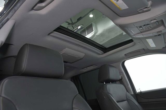 Used 2020 GMC Yukon XL SLT w/ Open Road Package image 16