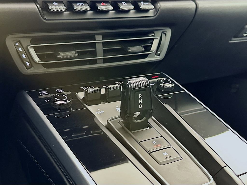 Used 2022 Porsche 911 Turbo S image 18