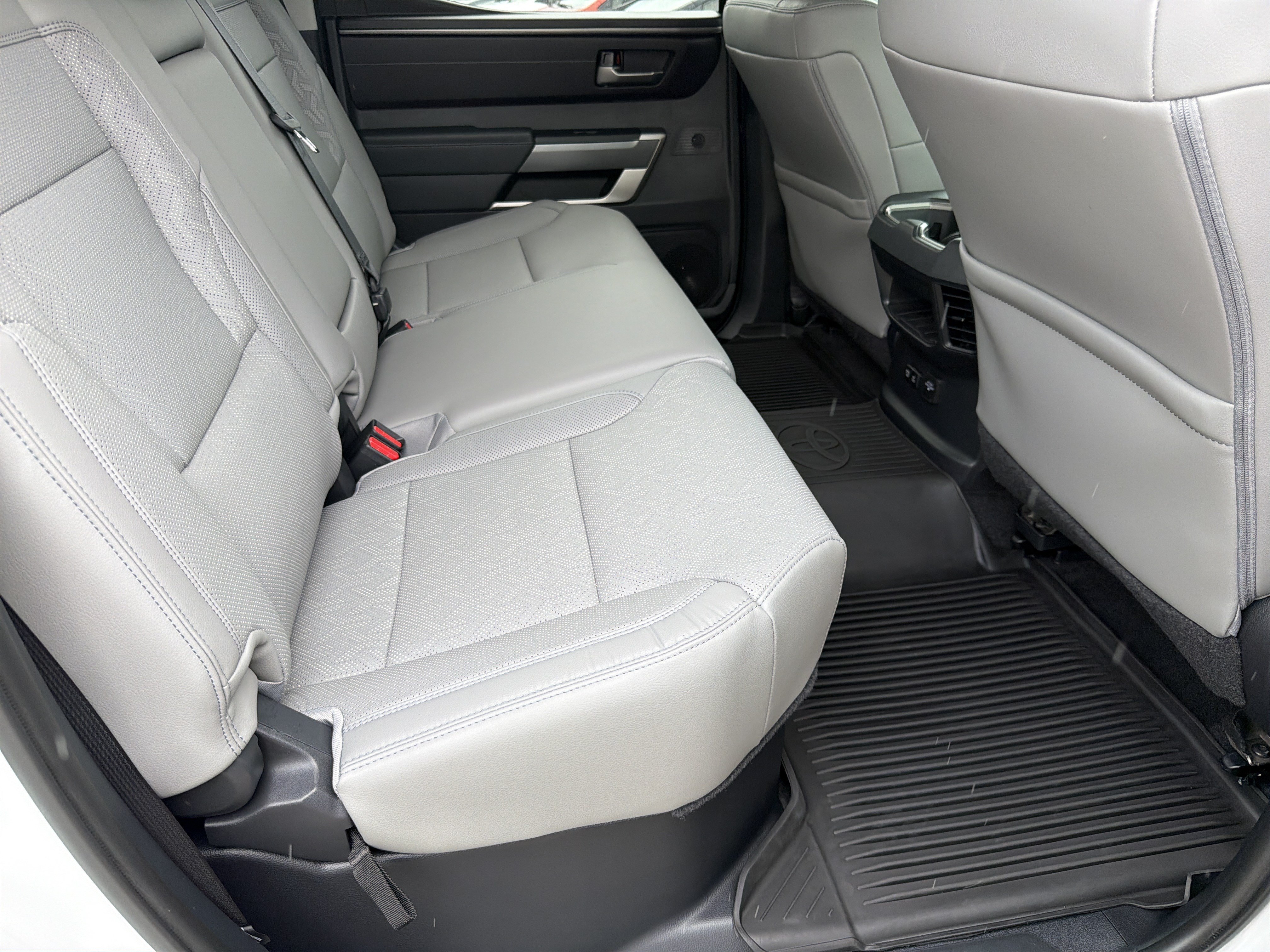 Used 2024 Toyota Tundra SR5 w/ SR5 Premium Package RWD image 26