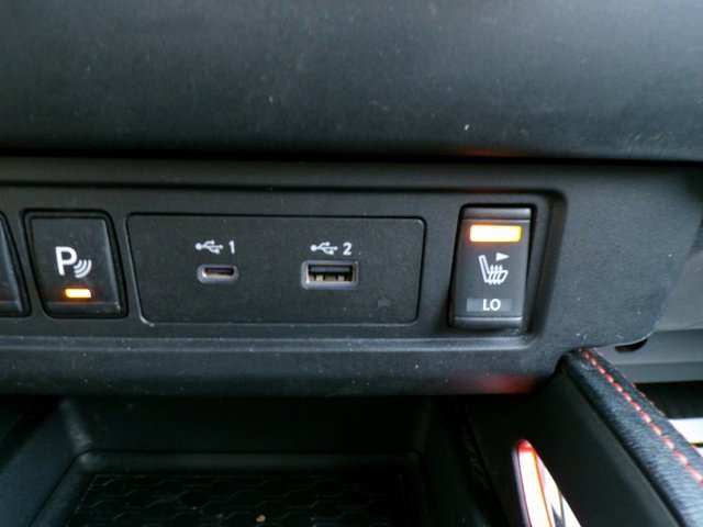 Used 2022 Nissan Frontier PRO-4X image 26