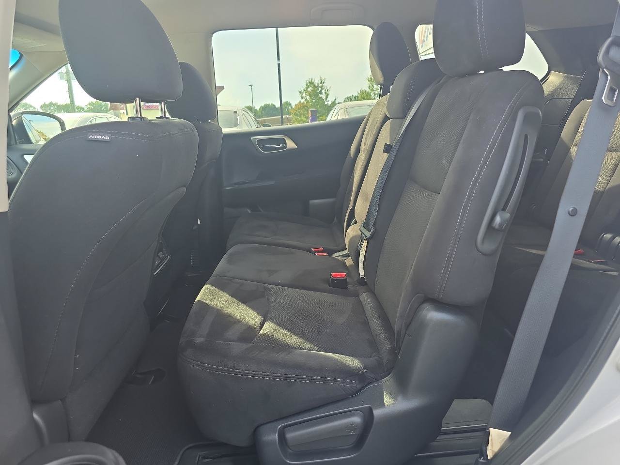 Used 2014 Nissan Pathfinder S AWD/4WD image 12