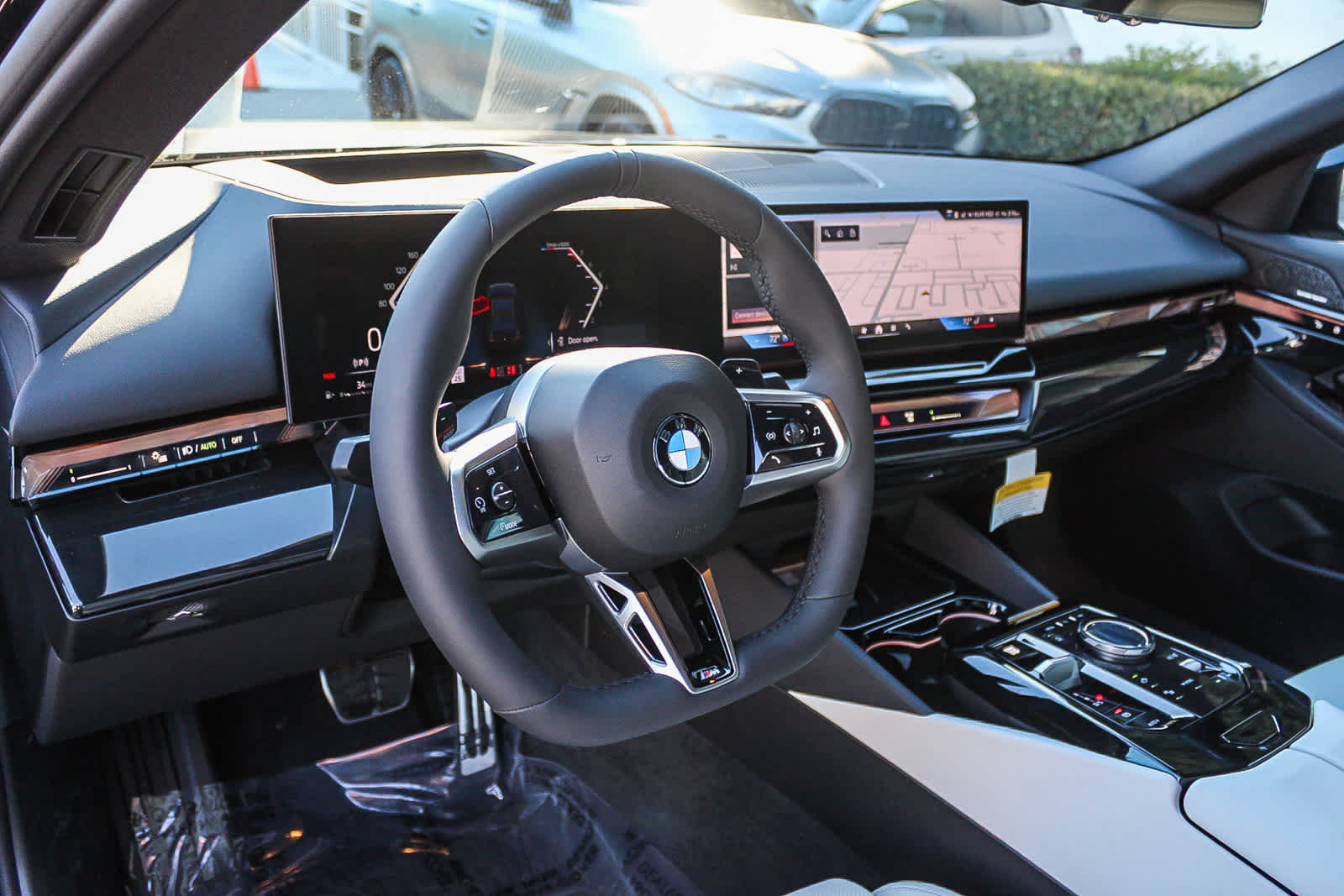 Used 2026 BMW 530i w/ M Sport Package RWD image 17