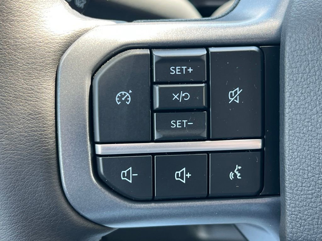 New 2026 Ford F350 Lariat w/ FX4 Off-Road Package image 36