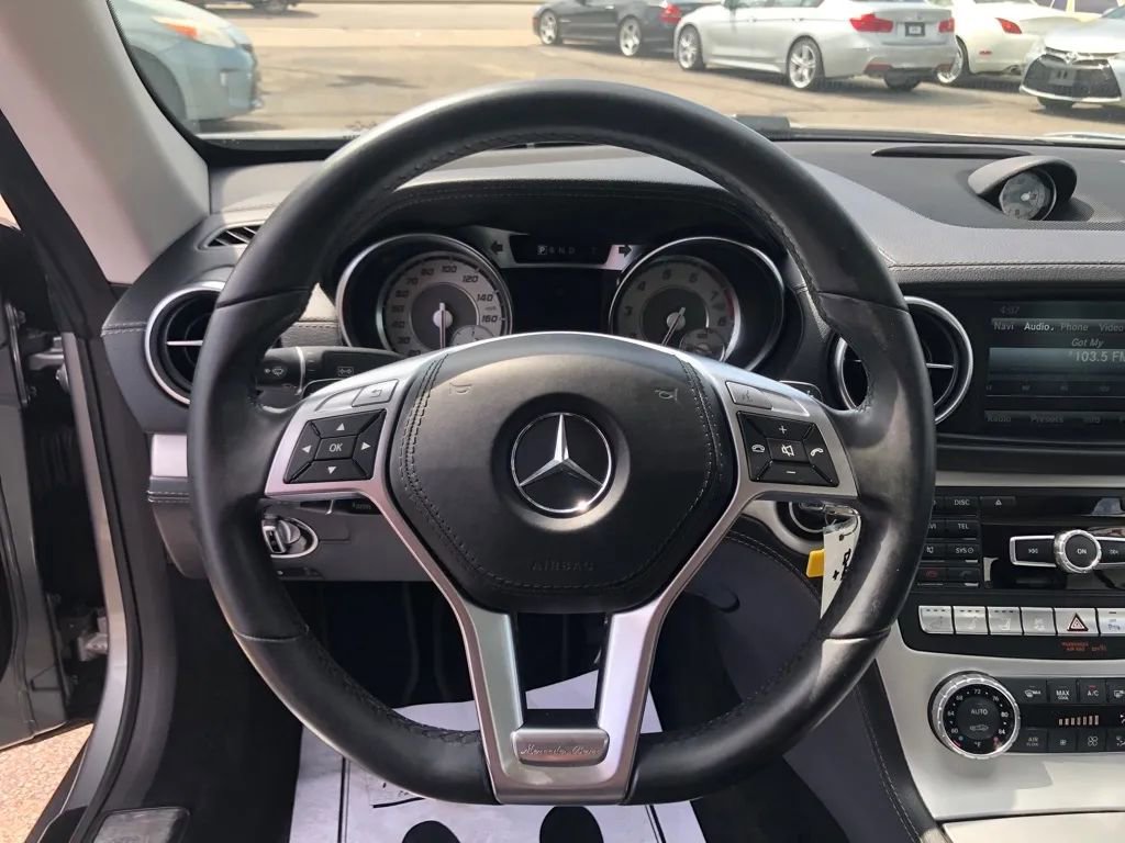 Used 2015 Mercedes-Benz SL 400 image 45