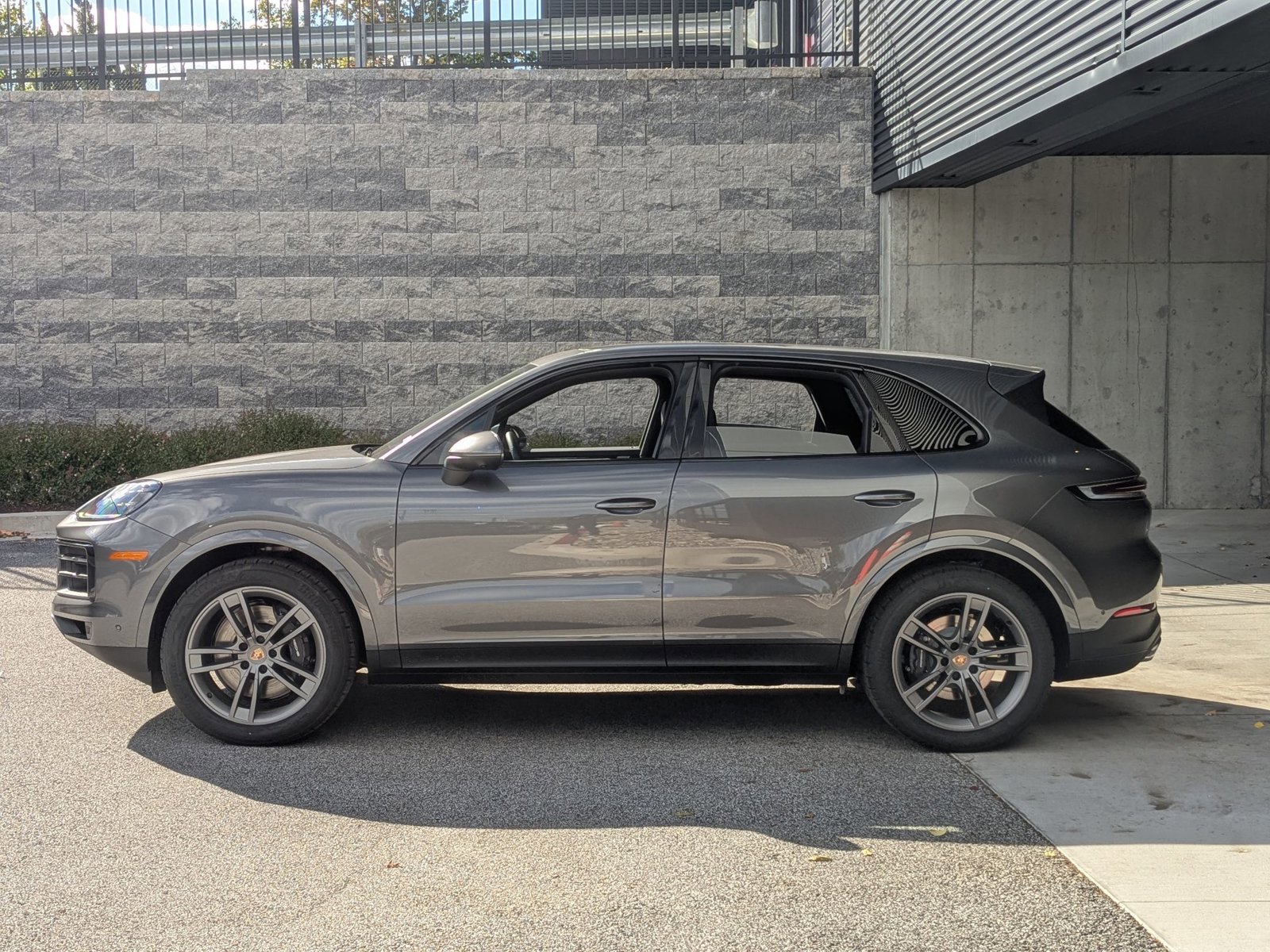 New 2026 Porsche Cayenne image 2