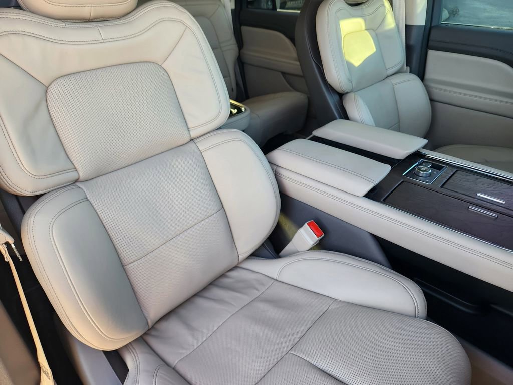 Used 2024 Lincoln Navigator L Reserve image 19
