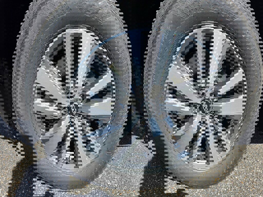 New 2026 Nissan Pathfinder SL image 9