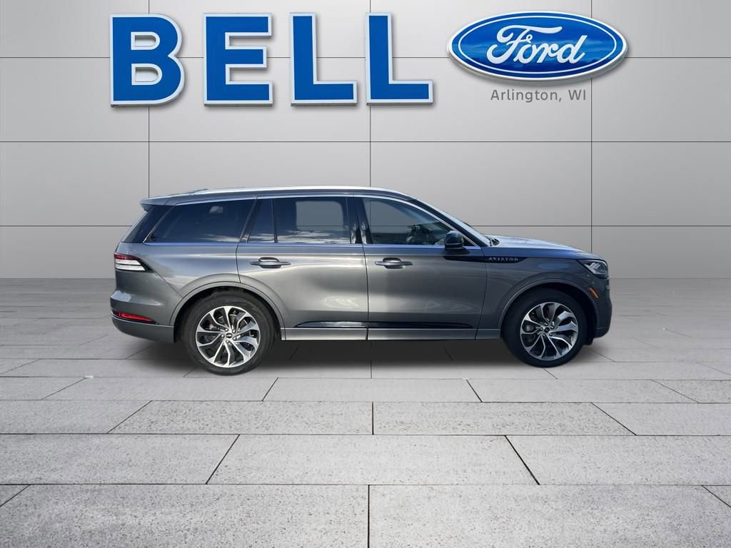 Used 2022 Lincoln Aviator Grand Touring image 2