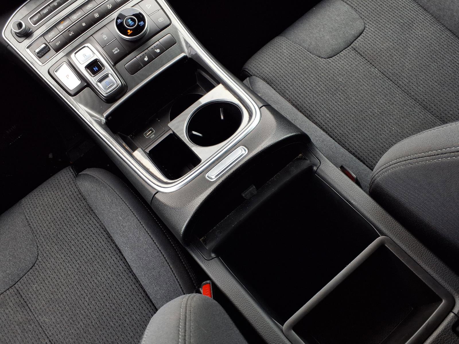 Used 2023 Hyundai Santa Fe SEL image 12