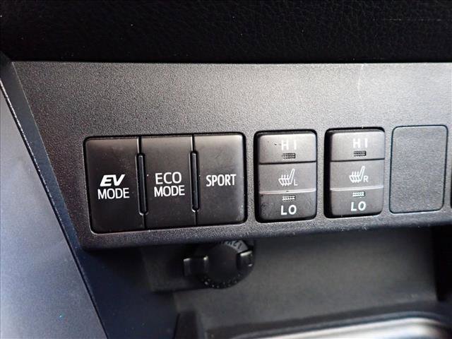 Used 2018 Toyota RAV4 Limited image 21