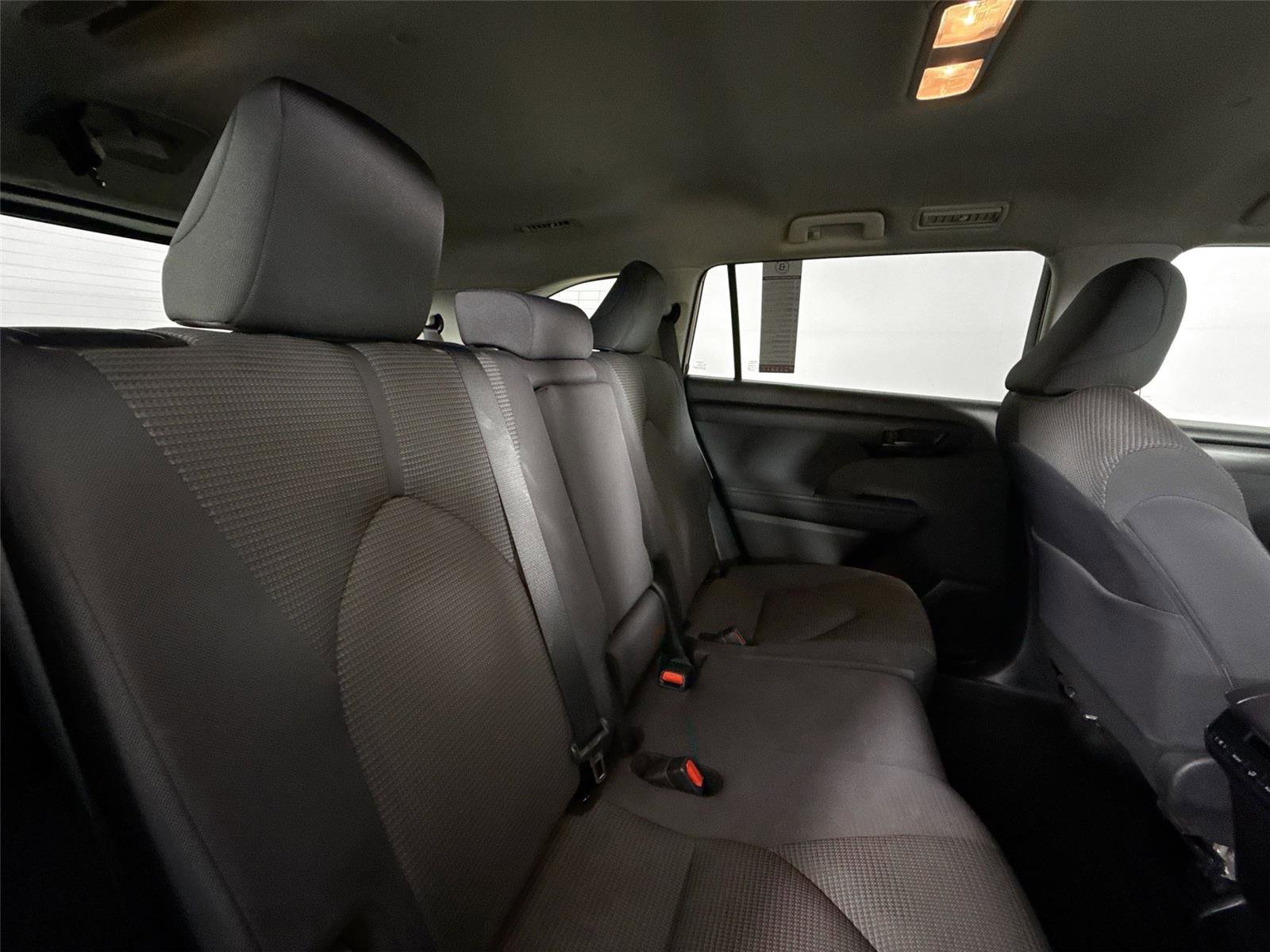 Certified 2025 Toyota Highlander LE FWD image 38