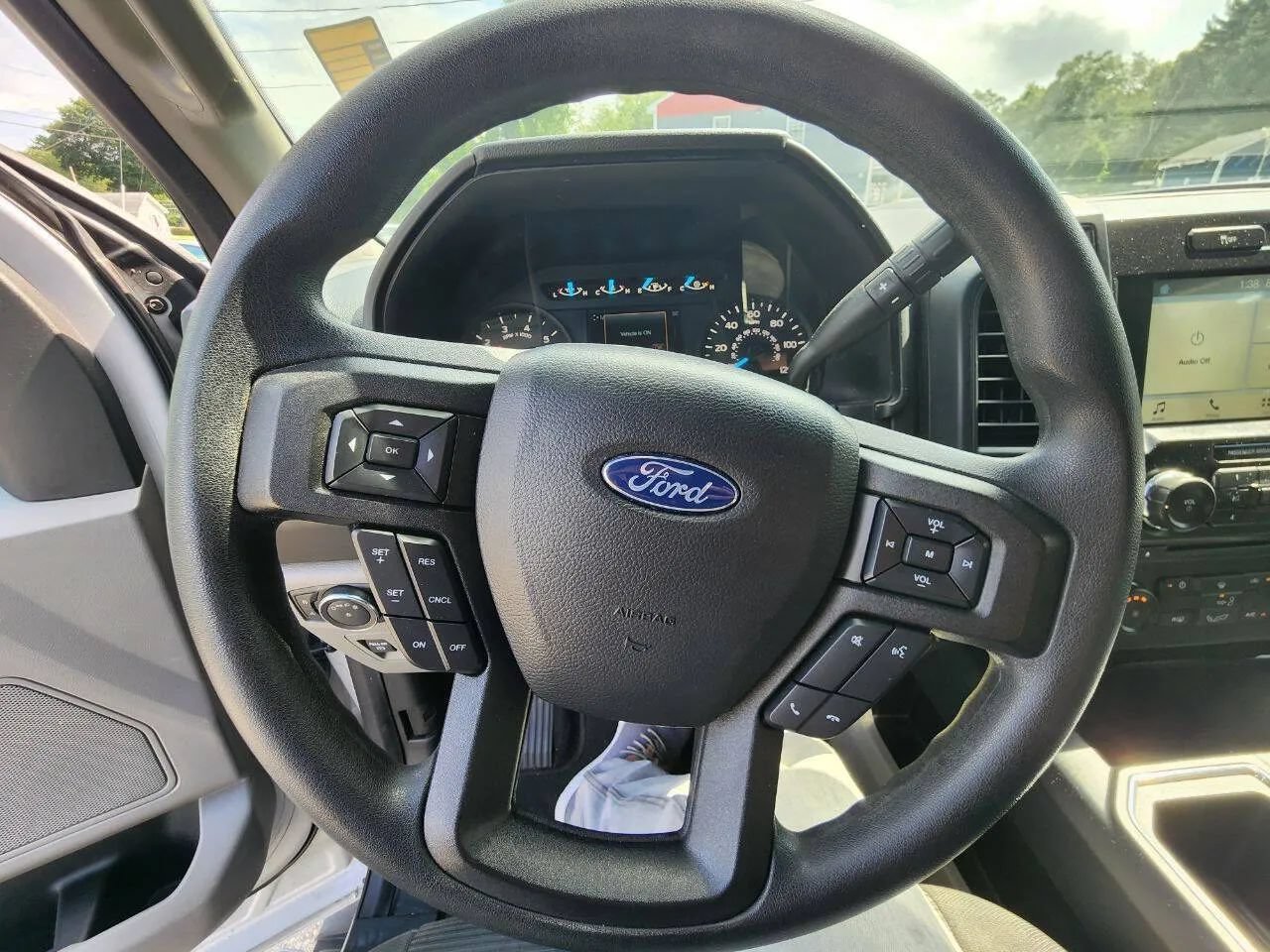 Used 2018 Ford F150 XL w/ Equipment Group 101A Mid AWD/4WD image 17