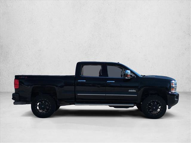 Used 2019 Chevrolet Silverado 2500 High Country w/ Duramax Plus Package image 4