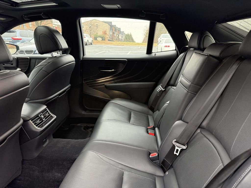 Used 2018 Lexus LS 500 AWD w/ Accessory Package (Z1) image 15