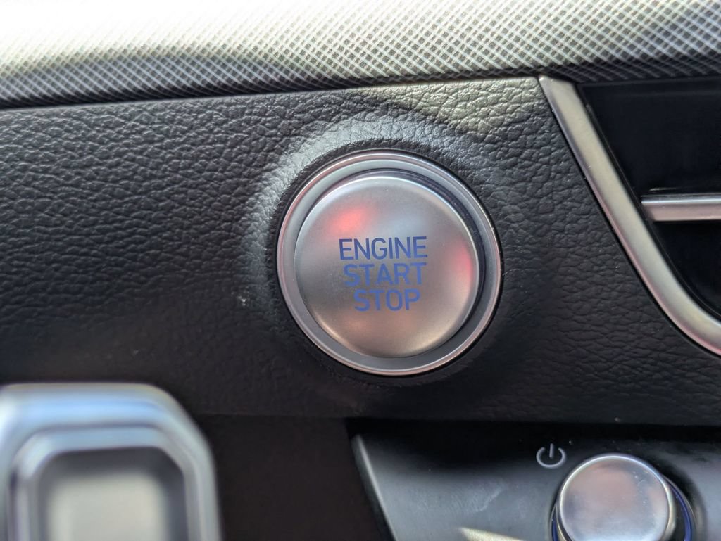 Used 2025 Hyundai Sonata SEL FWD image 24