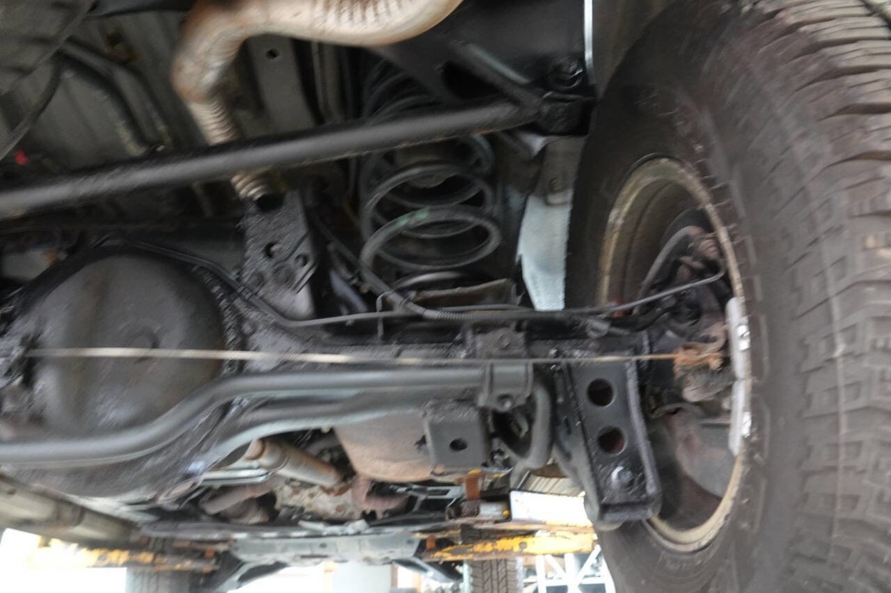 Used 2002 Toyota Land Cruiser AWD/4WD image 97