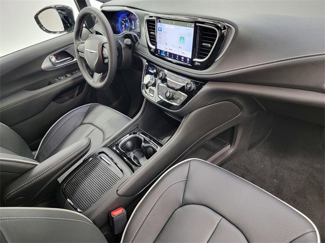 New 2026 Chrysler Pacifica Limited w/ S Appearance Package image 21