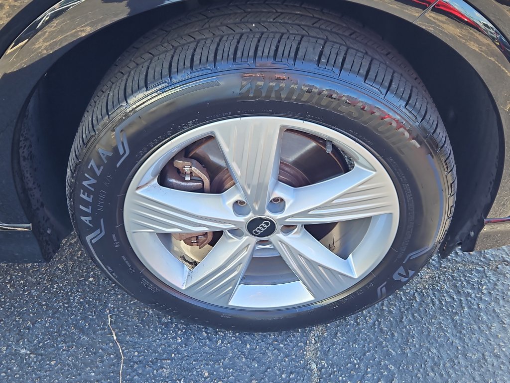 Used 2022 Audi Q4 e-tron Prestige image 34