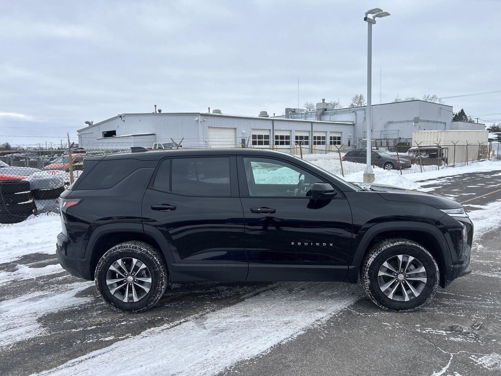 New 2026 Chevrolet Trax LT w/ Driver Confidence Package FWD image 4