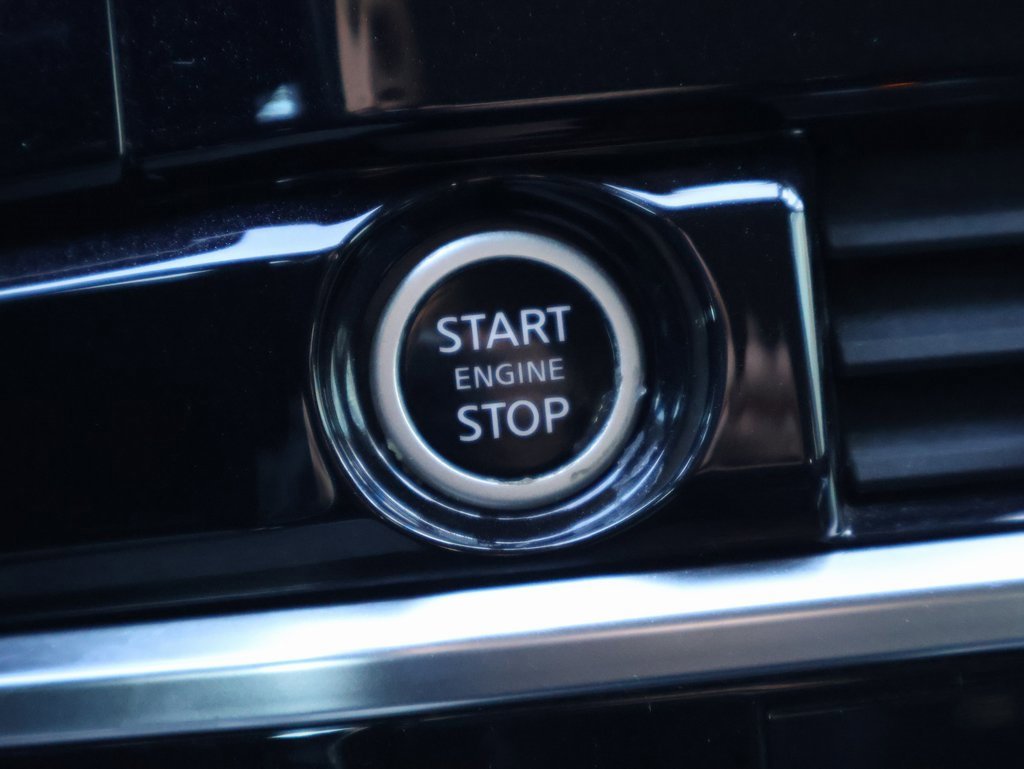 Used 2022 Nissan Pathfinder SV image 19