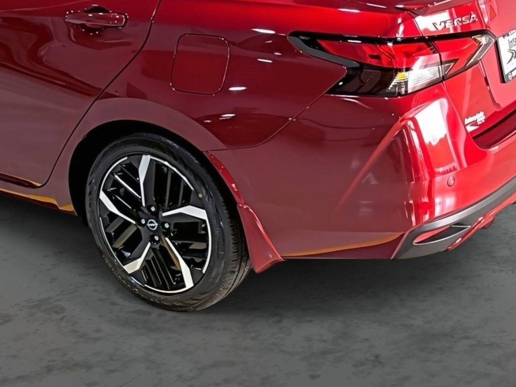 Used 2025 Nissan Versa SR w/ Trunk Package image 9