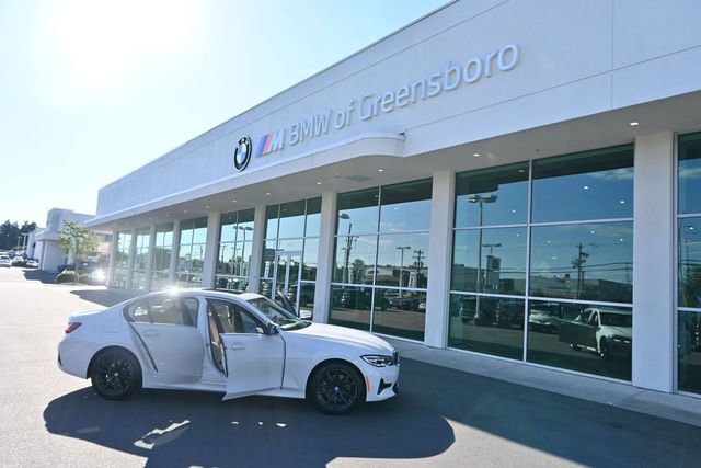 Used 2019 BMW 330i xDrive Sedan w/ Convenience Package AWD/4WD image 28