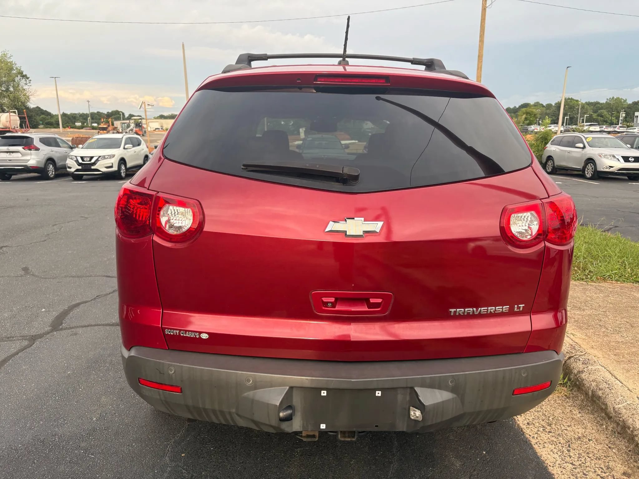 Used 2012 Chevrolet Traverse LT FWD image 6