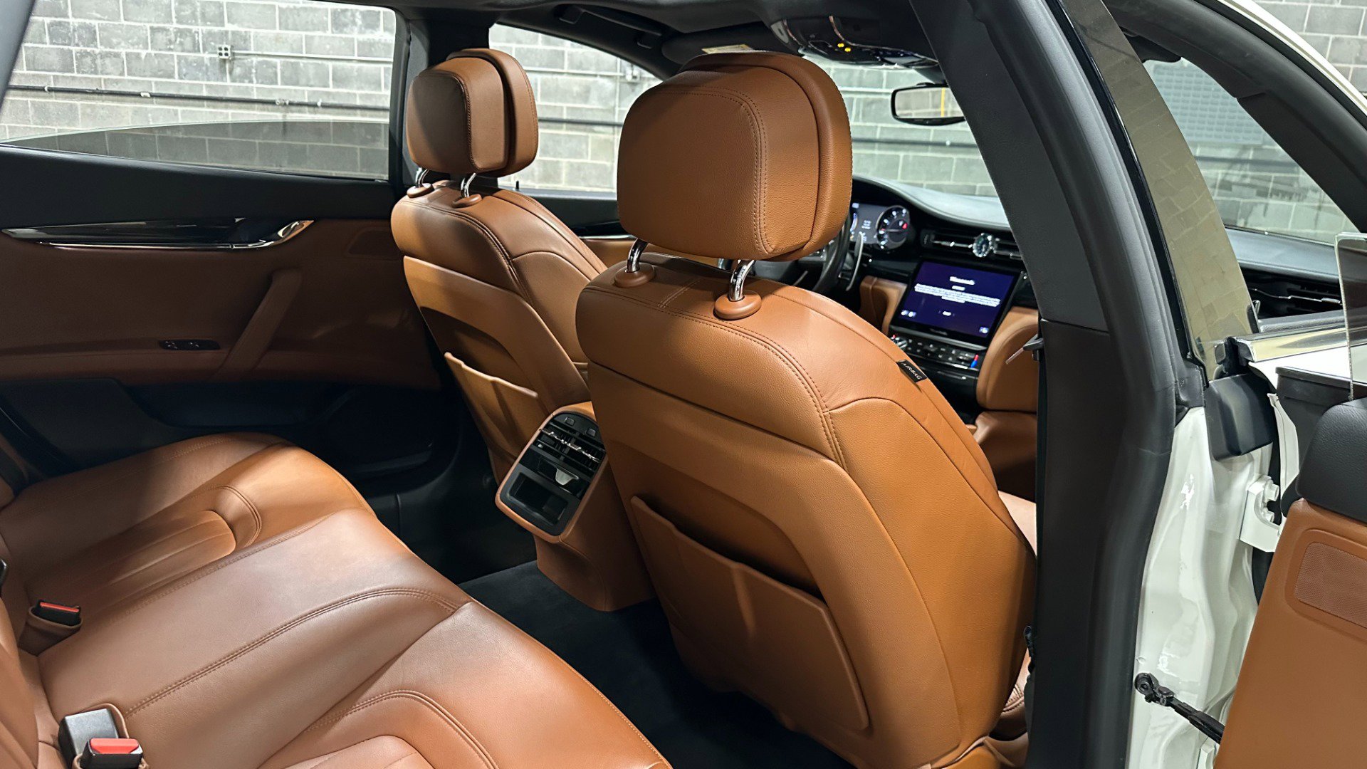 Used 2022 Maserati Quattroporte Modena Q4 image 39