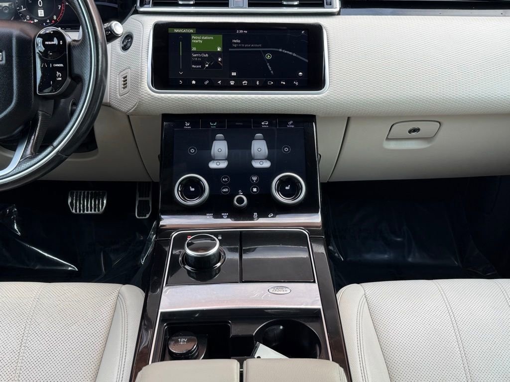 Used 2019 Land Rover Range Rover Velar R-Dynamic SE image 32