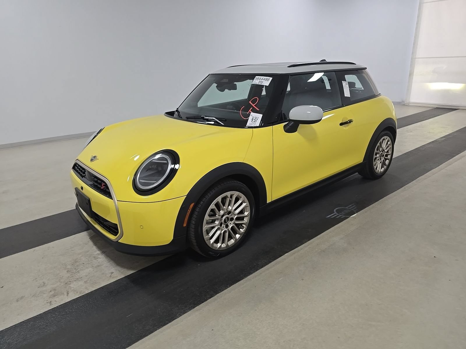 Used 2025 MINI Cooper S FWD image 1