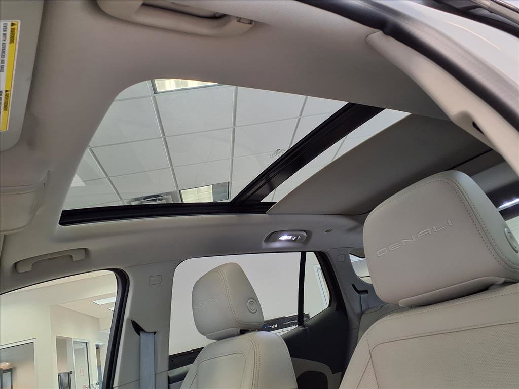 Used 2024 GMC Terrain Denali image 24